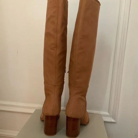 Dolce Vita Fynn knee-high boot in brown nubuck. Size 9 - Picture 2 of 14